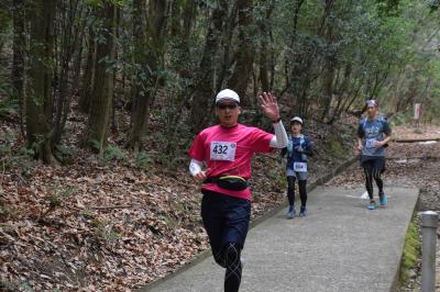 香色山登山口