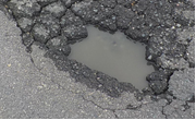 路面の穴ぼこ・段差