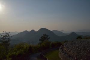 午後五時十五分ごろの大麻山からみた五岳山