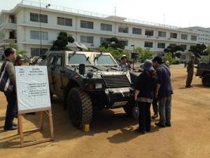 自衛隊記念行事戦車展示