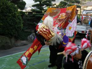 大麻中東獅子組獅子舞昨年度写真３