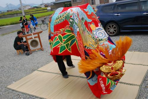 上川原獅子組獅子舞写真2