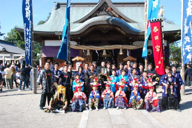 土居獅子組宮での記念撮影