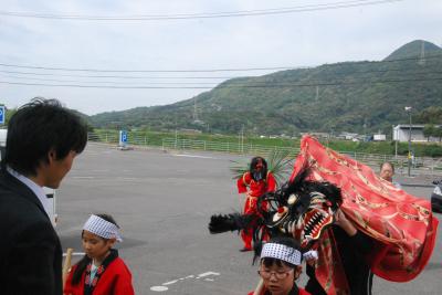 西碑殿獅子組獅子舞写真１5