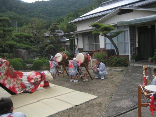 獅子組提供大麻上組獅子舞写真５