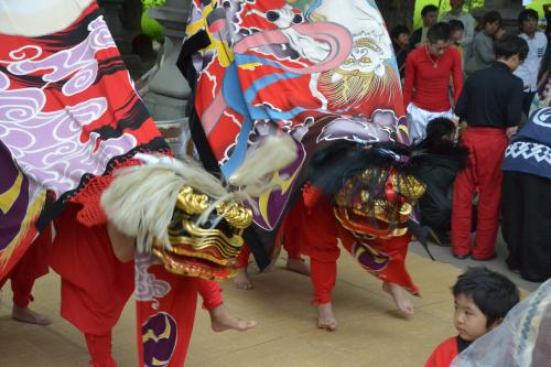 東木熊野神社東中獅子組獅子舞写真９