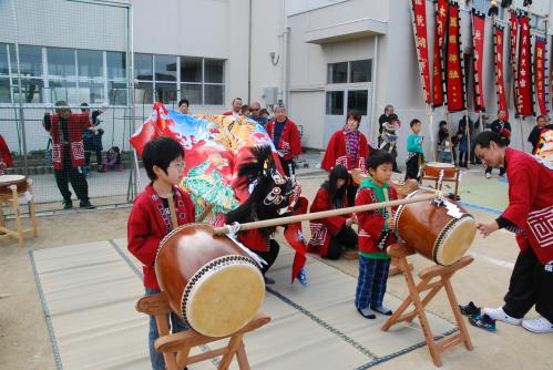 筆岡公民館まつり西下所獅子舞２