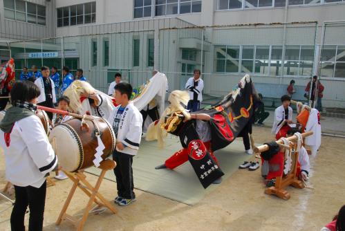 筆岡公民館まつり宮東獅子組獅子舞写真４