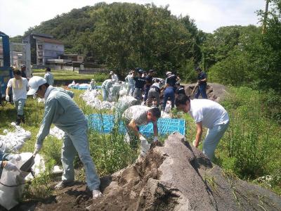 土嚢づくり3