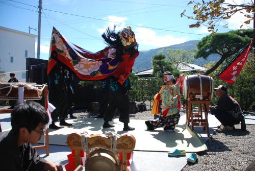 2015年中東獅子組獅子舞写真１