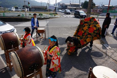 2015年曼荼羅寺下・下所獅子組獅子舞写真2３