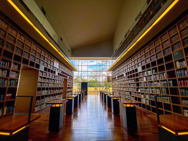 四国学院大学図書館
